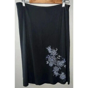 Ann Taylor Size 8 Skirt Embroidered Flowers Lined